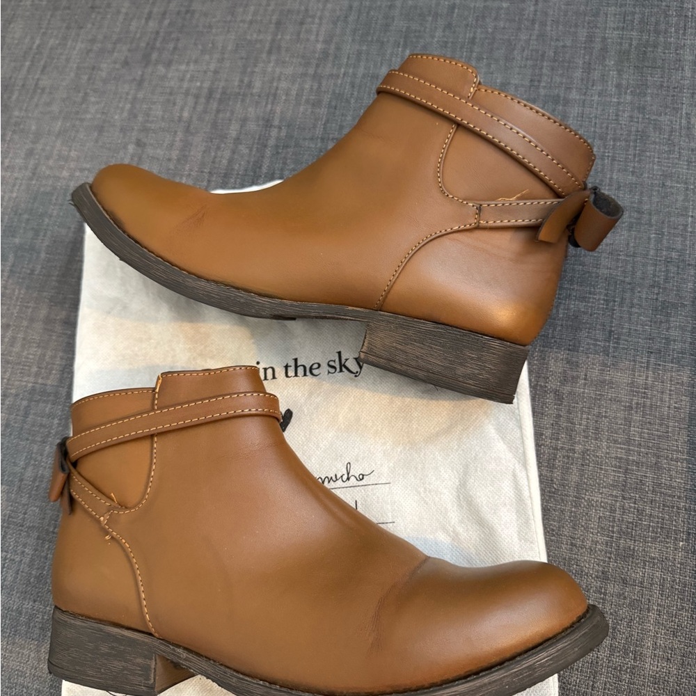 Loly in the Sky Brown Ankle Boots - 8